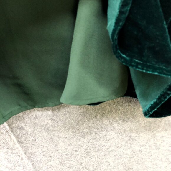 J.O.A. Velvet Cami Top Womens M Emerald Green V-Neck Lace Trim - Picture 8 of 9